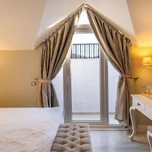 Pinehill & Hotel